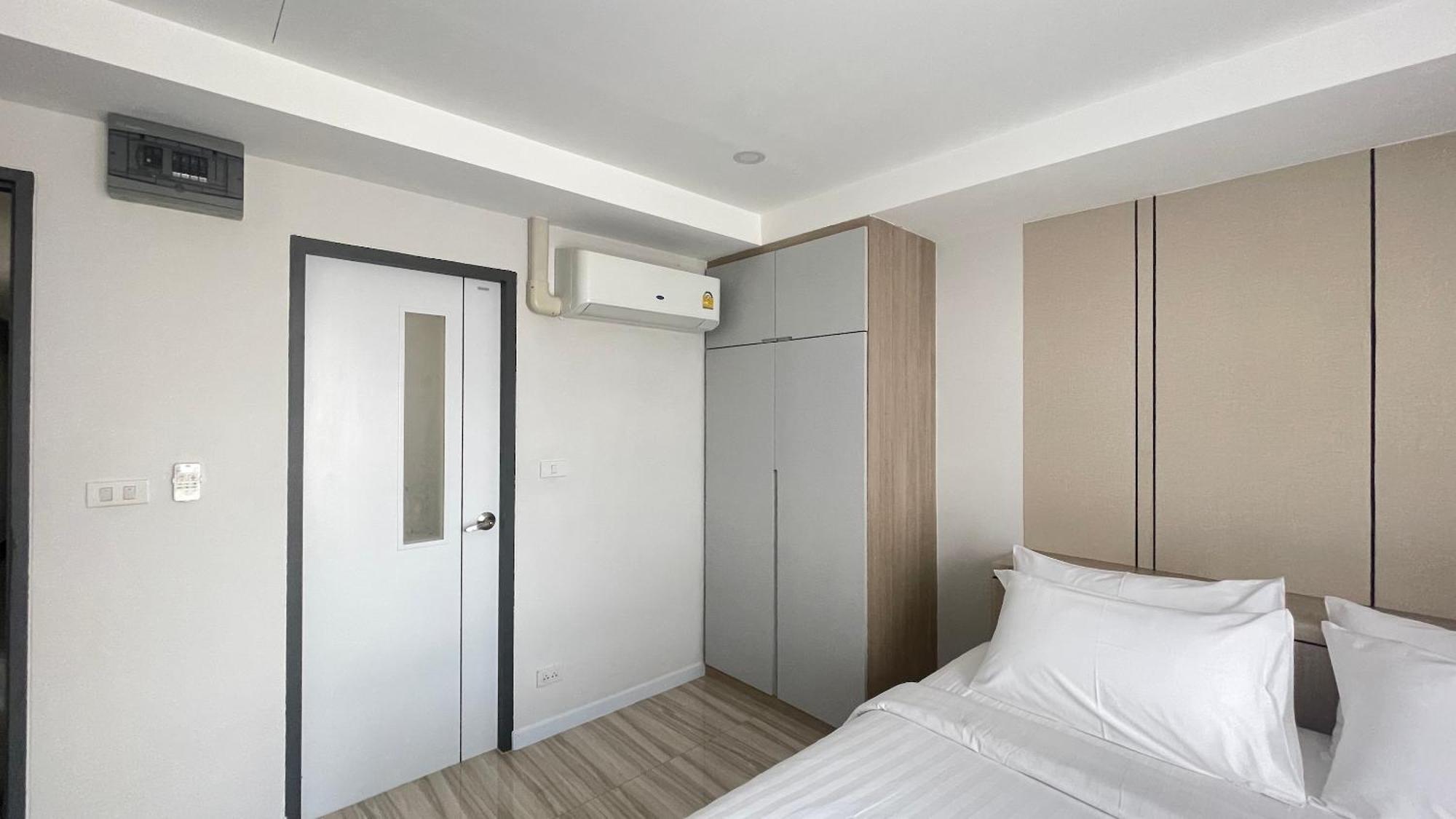 The Riski Hotel at Bangphlat Station SHA Bangkok Ruang foto