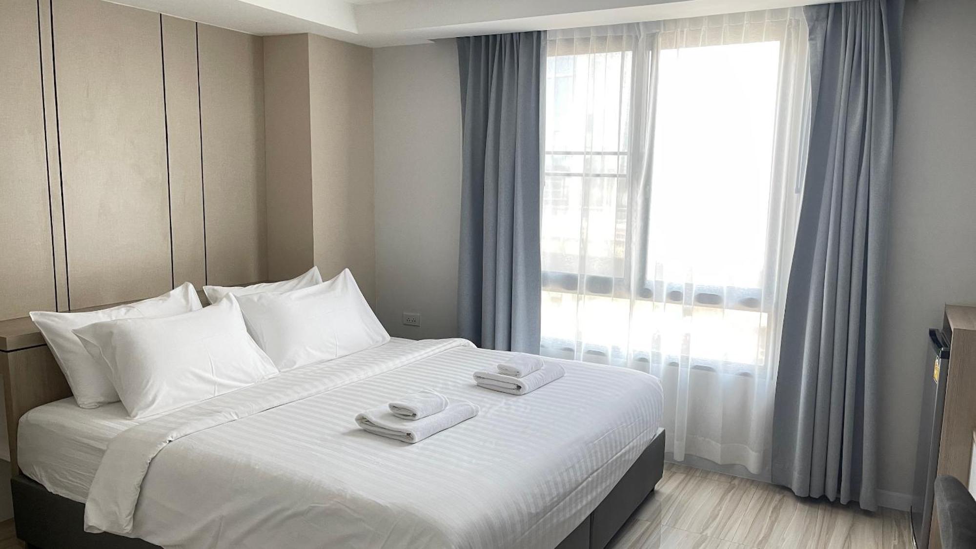 The Riski Hotel at Bangphlat Station SHA Bangkok Ruang foto